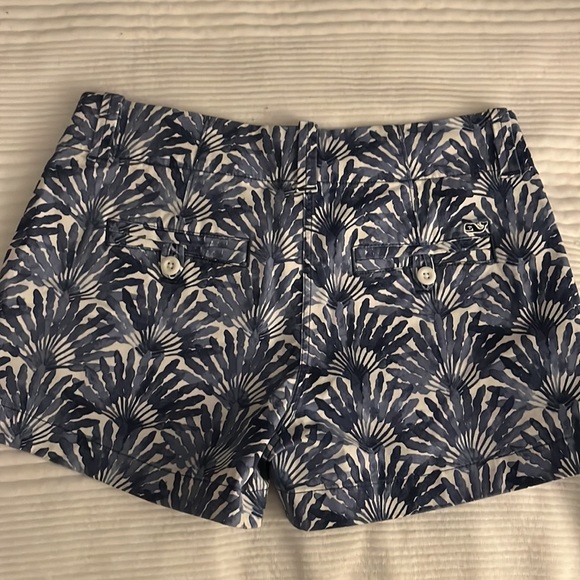 Vineyard Vines Shorts - Picture 3 of 3